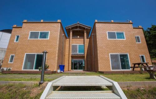 Wonbuk Casa | Jeongpo Pension