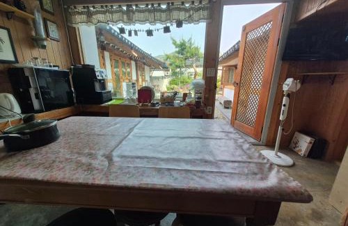 Jeonju Casa | Jeonju Tosarang Guesthouse