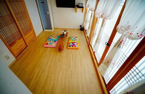 Jeonju Casa | Jeonjuhanogmaeul Geha GongganyiMei mi