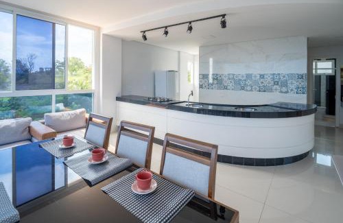 Meaipe Apartamento | Jequitibá Rosa - frente ao Mar na Praia de Meaípe, Guarapari