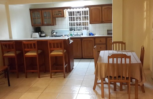 Morne Rouge Casa | JerryDon's Cozy Apartment