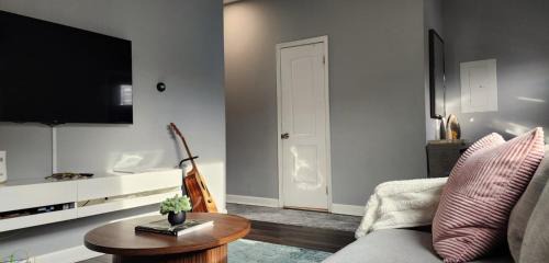 Fairview Casa | Jersey Haven NYC Next Door - Single car FREE PARKING