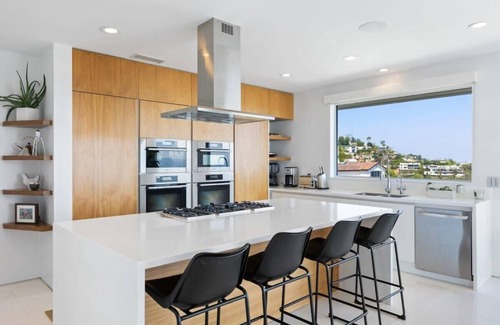 The Bird Streets Casa | Jetliner by Stay Awhile Villas