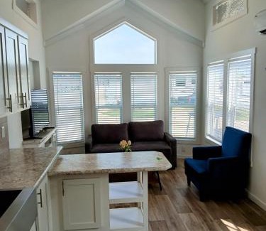 Waller Casa | Jetstream RV Resort at Waller