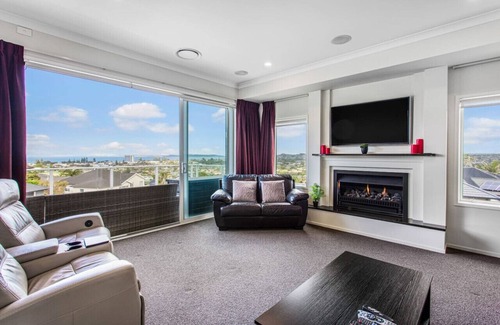 Orewa Apartamento | Jewel of Orewa with pool, spa and ocean views