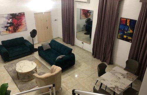 Ofin Casa | Jilles apartments -4bedroomduplex24hrlight&security