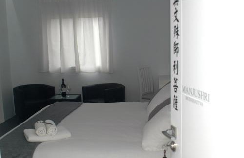 Comares Cama Y Desayuno | JINGTU Wellness & Spa B&B