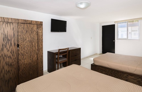 Celaya Hotel | OYO JM Ejecutivo Celaya,Centro Histórico
