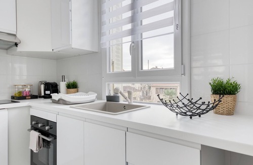 La Courneuve Casa | JO 2024 - House 12 persons / Subway + Train station / Private parking lot / St de France
