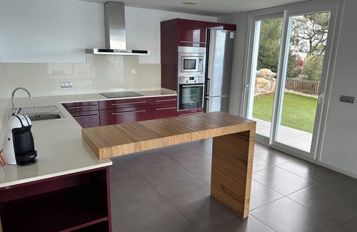 Almadraba-Canyelles Villa | Joan Margarit 84 B - Cuatro Habitaciones Villa, Capacidad 8