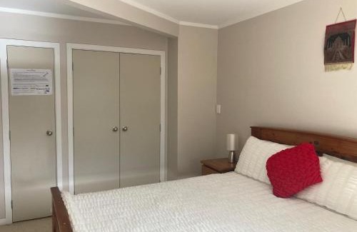 Greenlane - Ellerslie Casa | Joe & Mary's Comfy homestay room