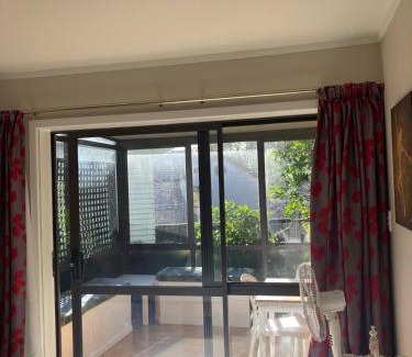 Greenlane - Ellerslie Casa | Joe & Mary's Comfy homestay room