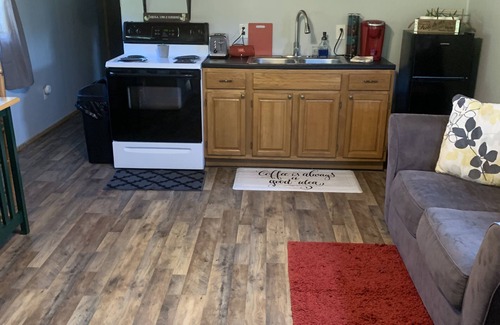 Tracy City Cabina | Joe's Place a cozy cabin with WiFi and AC in charming Tracy City.