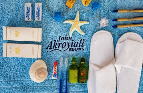 Loutro Cama Y Desayuno | John Akroyiali rooms
