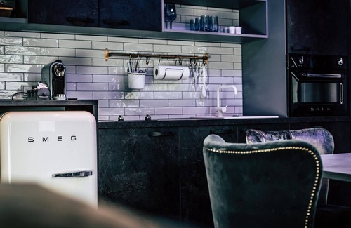 Soell Apartamento | JOHN PAUL GEORGE and RINGO Don't let me down - Boutique Apartments OLD SCHOOL