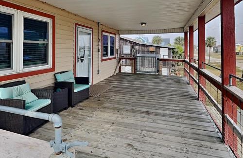 Jamaica Beach Casa | John Silver Cottage