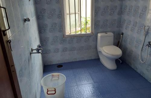 Sea View Ward Casa | Johnson's Homestay With Pool & Ecohouseboat near town beach