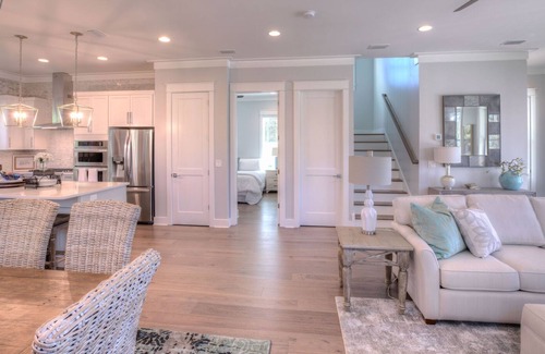 Treetop Casa | Joie de Vivre: Luxury🏖Pool 🏖Master on Main🏖Sleeps 19 🏖Beach Bonfires in May - Aug 2023