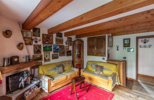 Dolonne Apartamento | JOIVY Big Flat for 6 with Backyard and Parking in Courmayeur