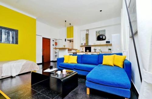 Tre Torri Apartamento | JOIVY Colorful Studio for 2 near Arco della Pace