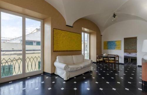 Genoa Historical Centre Apartamento | JOIVY Exclusive Flat for 6 near Cathedral of Genoa