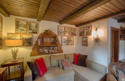 Dolonne Apartamento | JOIVY Idyllic Flat for 7 with Free Parking Close to Ski Lift