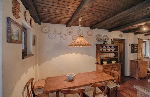 Dolonne Apartamento | JOIVY Idyllic Flat for 7 with Free Parking Close to Ski Lift