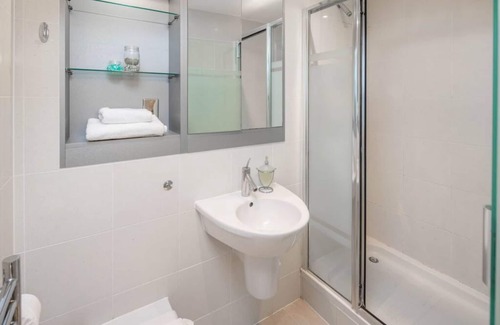 Wapping Apartamento | Modern apt for 4 w/ River Thames View!