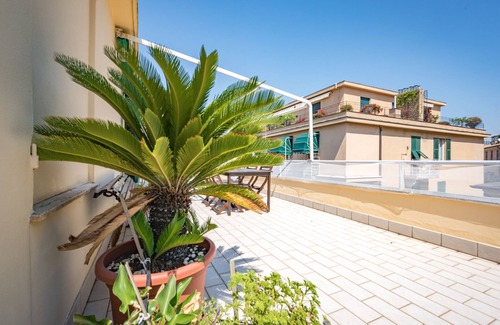Carignano Apartamento | JOIVY Penthouse Flat W/Terrace