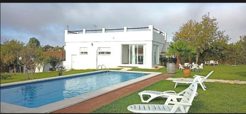 Sanlucar la Mayor Casa | Joju
