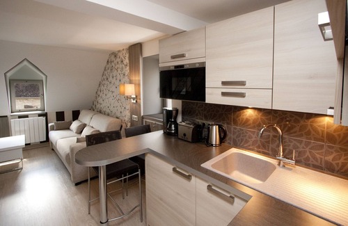 Nuits-Saint-Georges Apartamento | Musigny-Dúplex-Ciudad-Baño Privado-Vista a la Ciudad