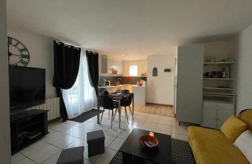 La Tremblade Apartamento | Joli appartement rénové avec jardin clos