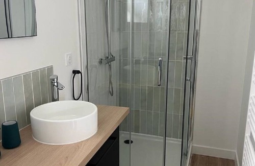 Hennebont Apartamento | Joli Appartement T2, Plein Centre Ville D'hennebont , Parking Gratuit