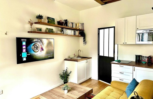 Marly-le-Roi Apartamento | Joli Studio at the Marly-le-Roi Historical Center
