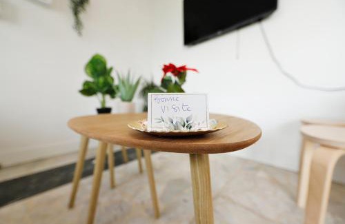 Tremblay-en-France Apartamento | Joli T2, Terrasse et Jardin, Idéal pour familles, à 15 min de l'aéroport Roissy CDG
