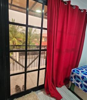 Tagudin Casa | Jolie Joes Standard Room with Private Bathroom
