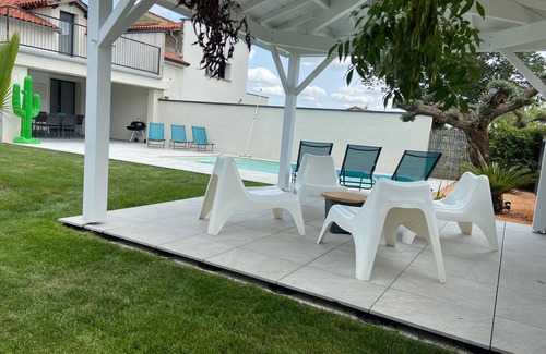 Lherm Casa | Jolie Maison Avec Piscine
