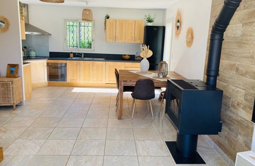 Roquevaire Villa | Jolie Maison Cosy à la Campagne Avec Piscine