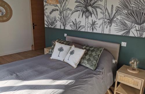 Saint-Gelais Casa | Jolie maison en pierres avec piscine et parking