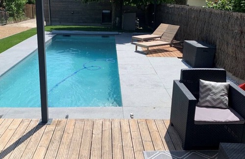Fondettes Casa | Jolie Maison Proche de Tours Avec Piscine Chauffée et Terrasse Privée