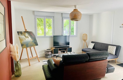 Fondettes Casa | Jolie Maison Proche de Tours Avec Piscine Chauffée et Terrasse Privée