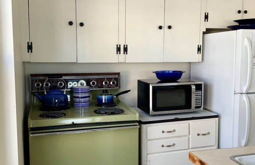 Lake Leelanau Condominio | JOLLI-LODGE~Beach Resort in Leland