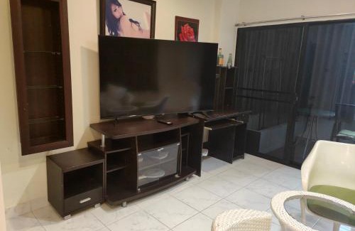 Pratumnak Hill Apartamento | Jomtien Hill Resort Pratamnak