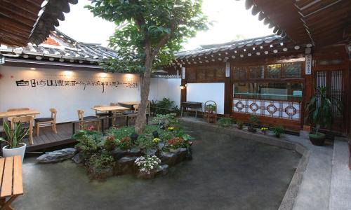 Hyehwa Casa | jonglo mokkoji guesthouse