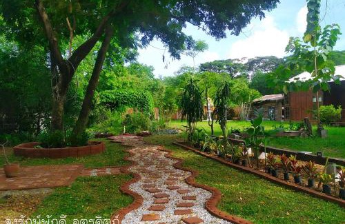 Uttaradit Cama Y Desayuno | ๋Jongluxpakdee โรงแรมจงรักษ์พักดี