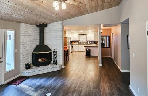 Groveland Casa | Jordan Oak