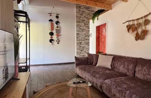 Menahemia Cabina | Jordan River Village