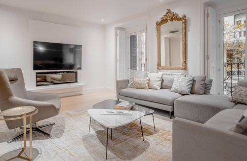 Milla de Oro Apartamento | JORGE JUAN I