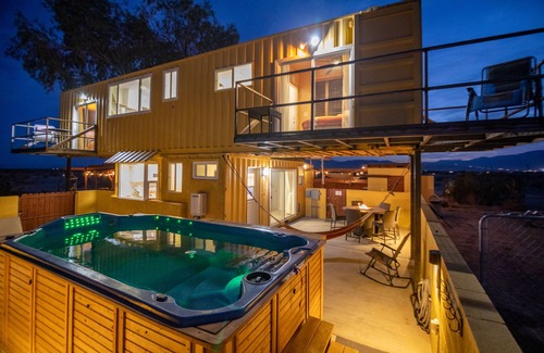 Wonder Valley Apartamento | Joshua Tree Desert Dream Shipping Container Suite