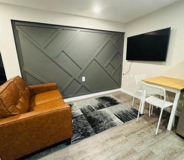 Hamilton Casa | Joshy's guest suite